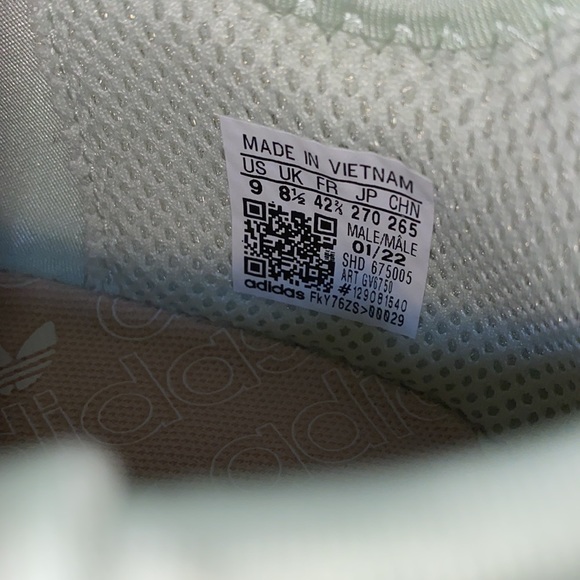 Adidas NMD _R1 women size 9 - Picture 6 of 7